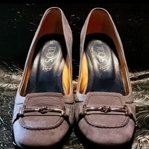 Tod's Heels Gorgeous lavendar suede shoes